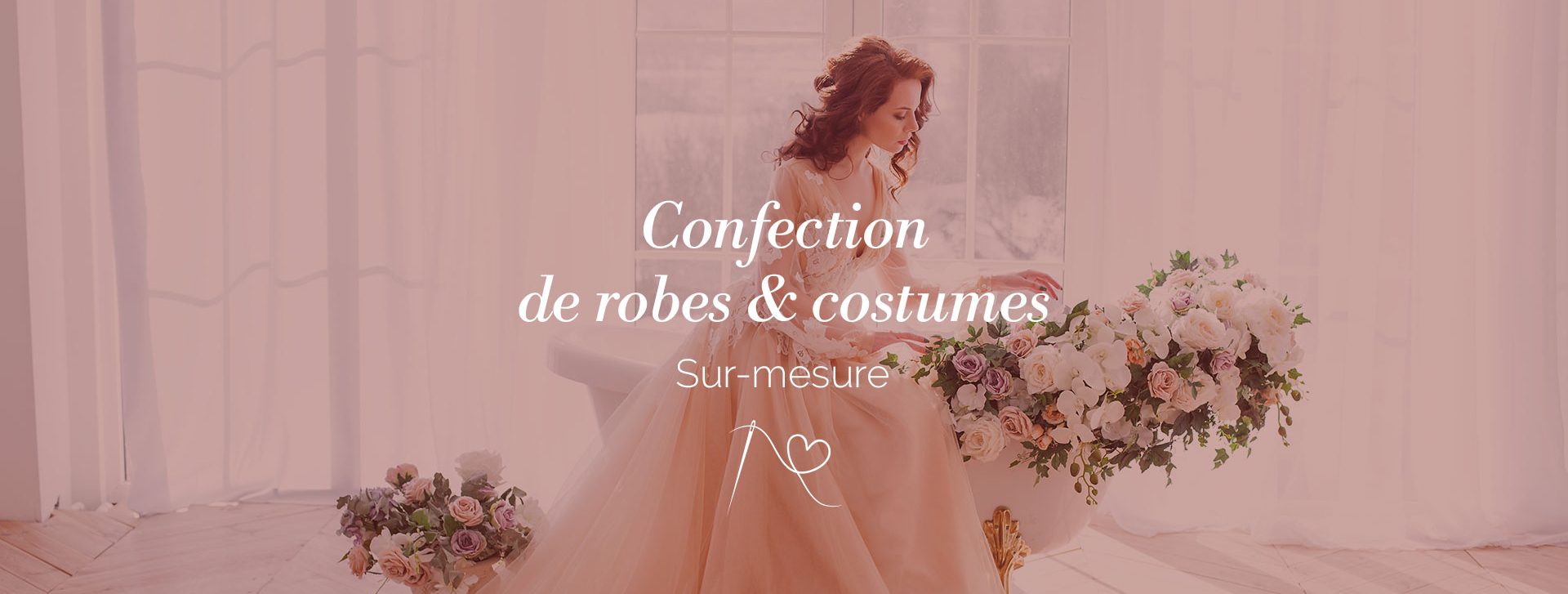 Slide1 Femme habillée d'une robe de mariée sur mesure